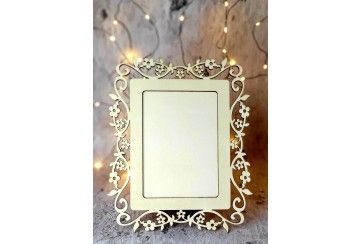 WOODEN FRAME WITH ORNAMENT FLOWERS